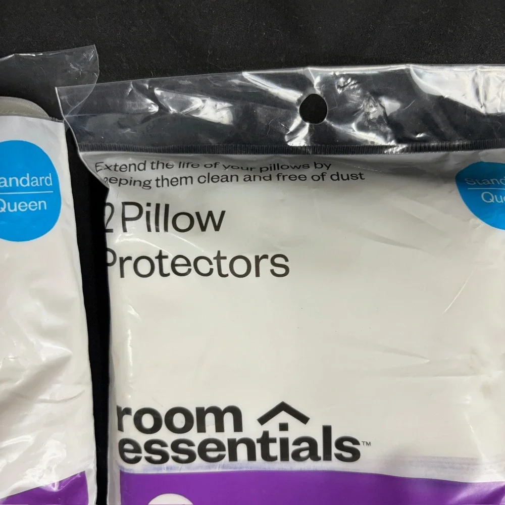 Room Essentials™ Standard Queen Soft Zippered Machine Washable Pillow Protector